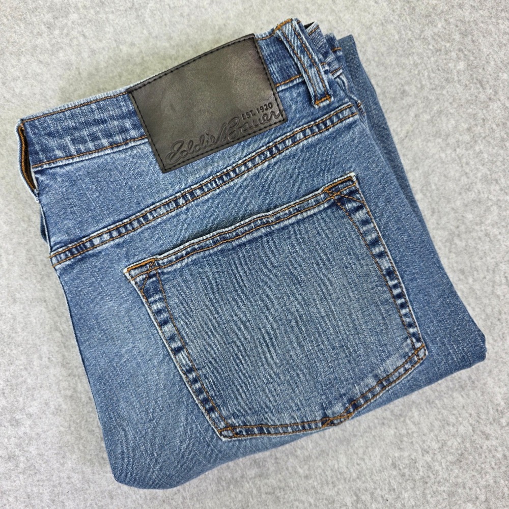 Eddie Bauer Jeans Men's Size 34x32 Light Wash Straight Leg Denim Casual Pants